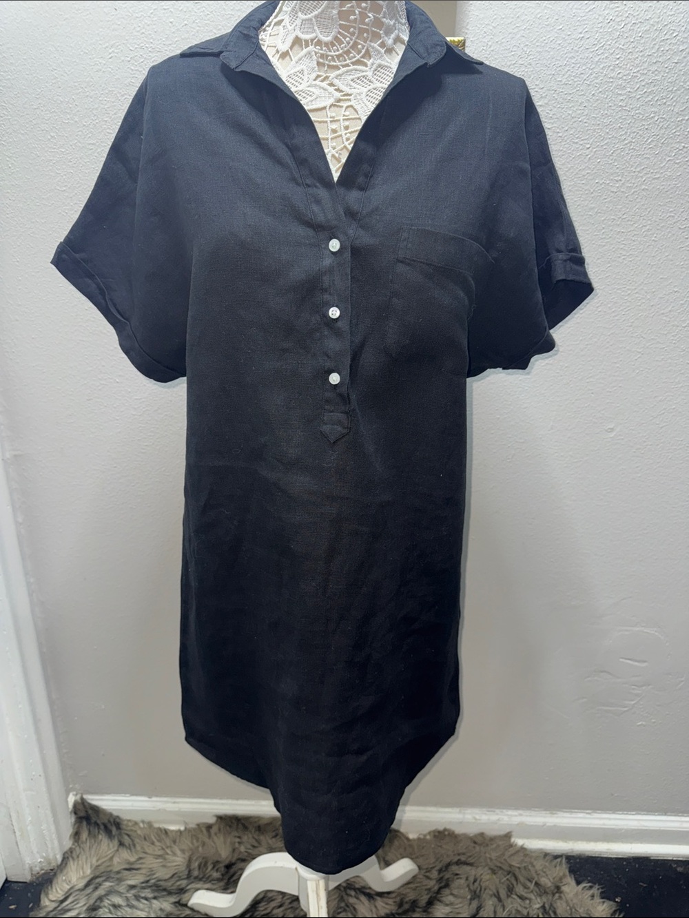 Classic Black Midi Shirt Dress with Short Sleeves